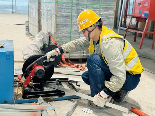 西安 五一 堅(jiān)守崗位促生產(chǎn)