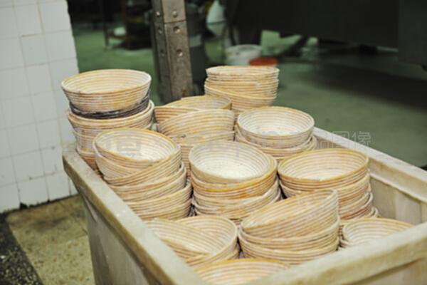 現(xiàn)代化面包工廠 從生產(chǎn)到銷(xiāo)售的全鏈條優(yōu)化